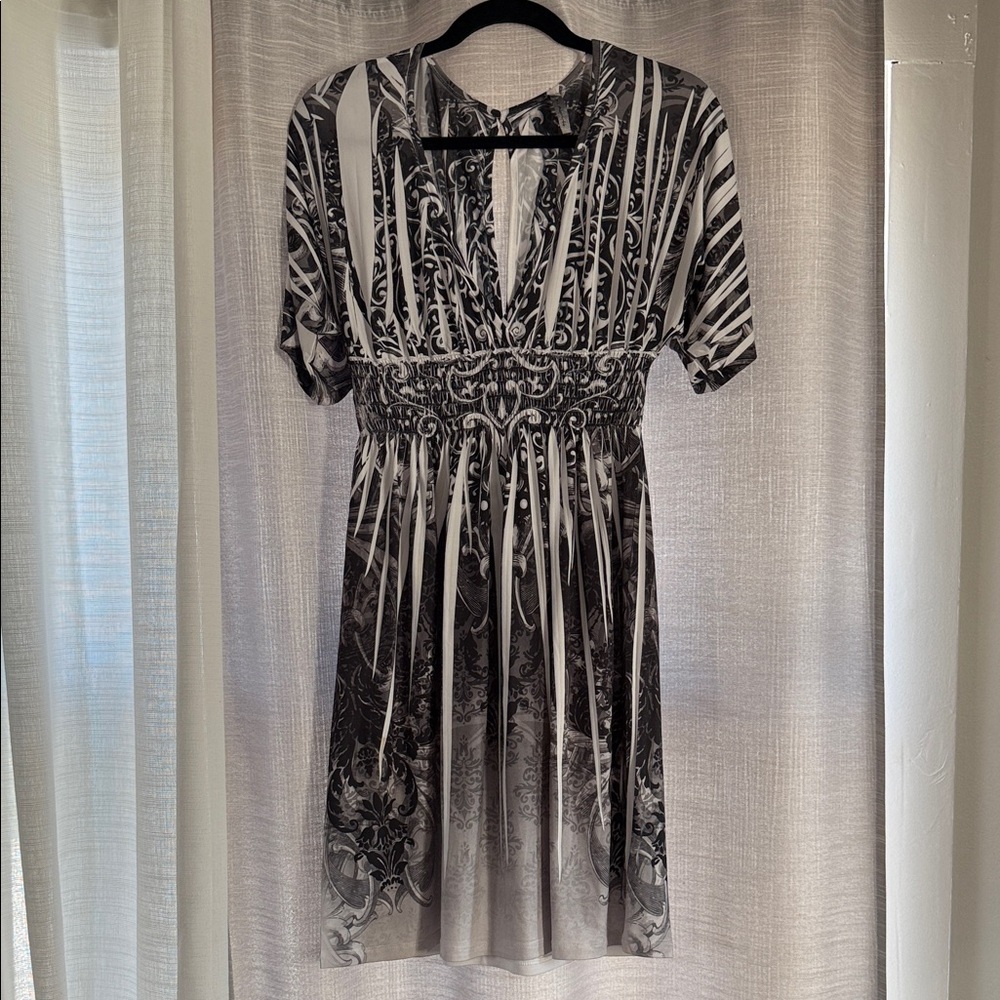 Mi Manchi Elegant Black and White Women's Dress - Size Medium